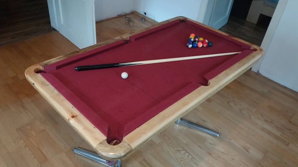 Billardtisch Marke Eigenbau inkl. Kugeln und Queue