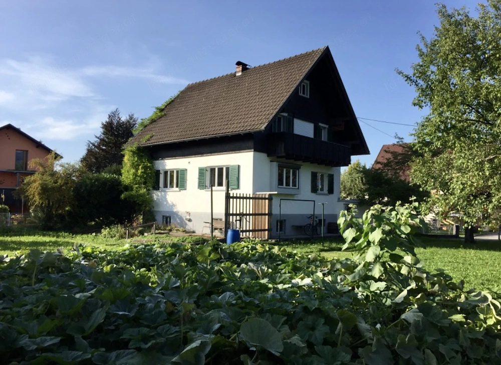 Dornbirn Rohrbach: Einfamilienhaus mit Garten zu vermieten 