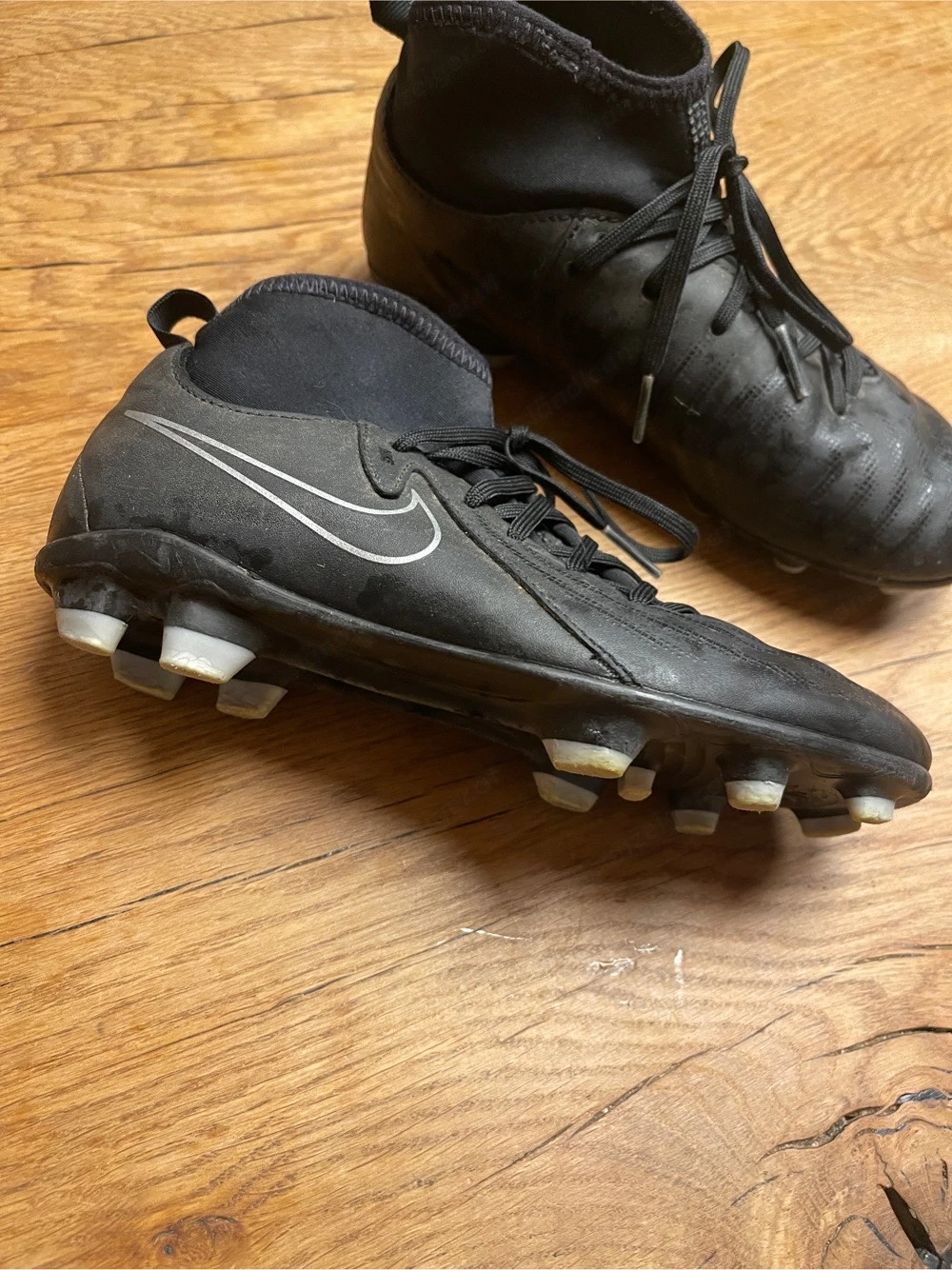 Nike Fussballschuhe Gr 33,5
