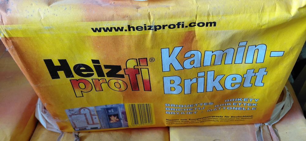 Kaminbrikett vom Heizprofi 