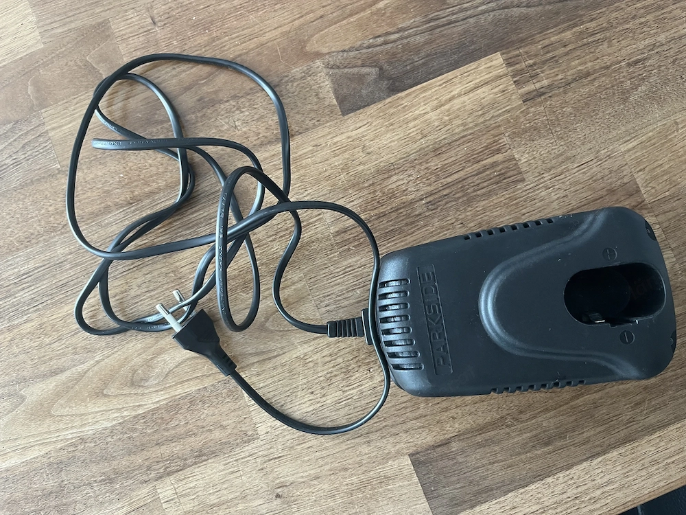 Original Parkside JDA-180KA Akku-Ladegerät 18 V   2,6 A