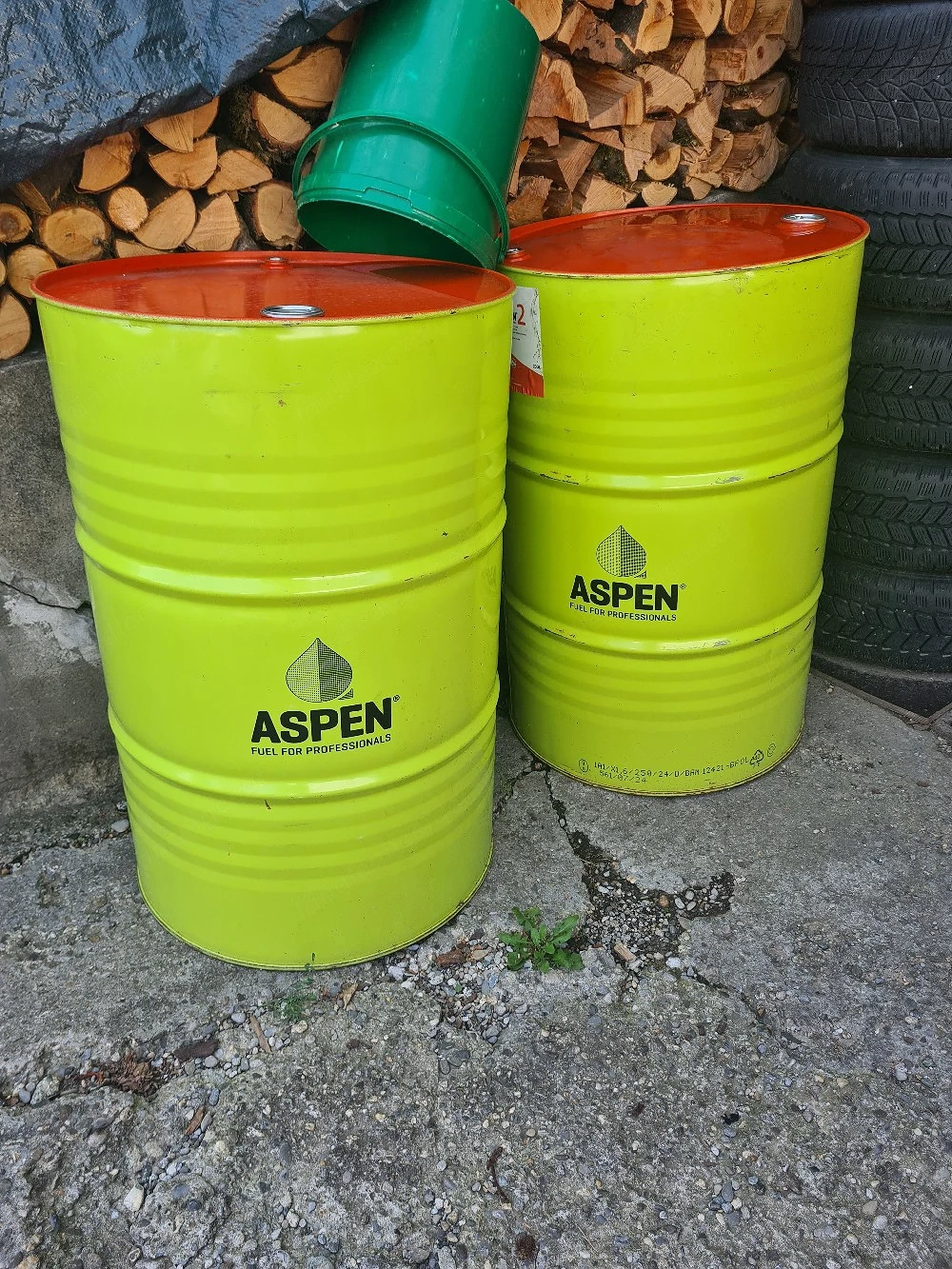 grosse Ölfässer