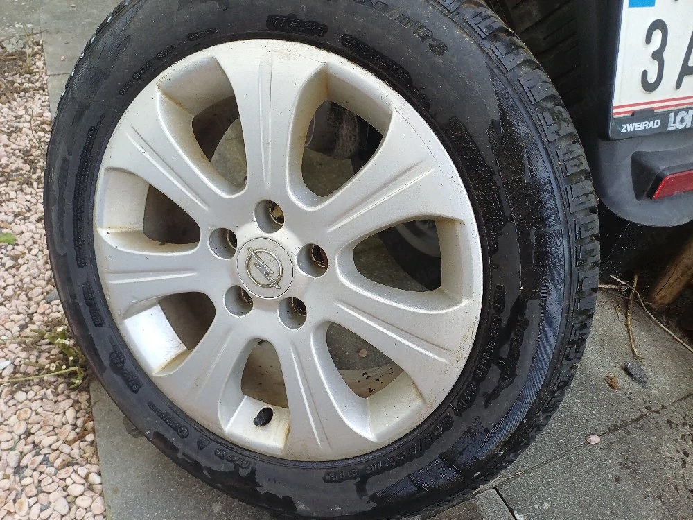 205-55-16   ex. Opel zafira bj. 2009