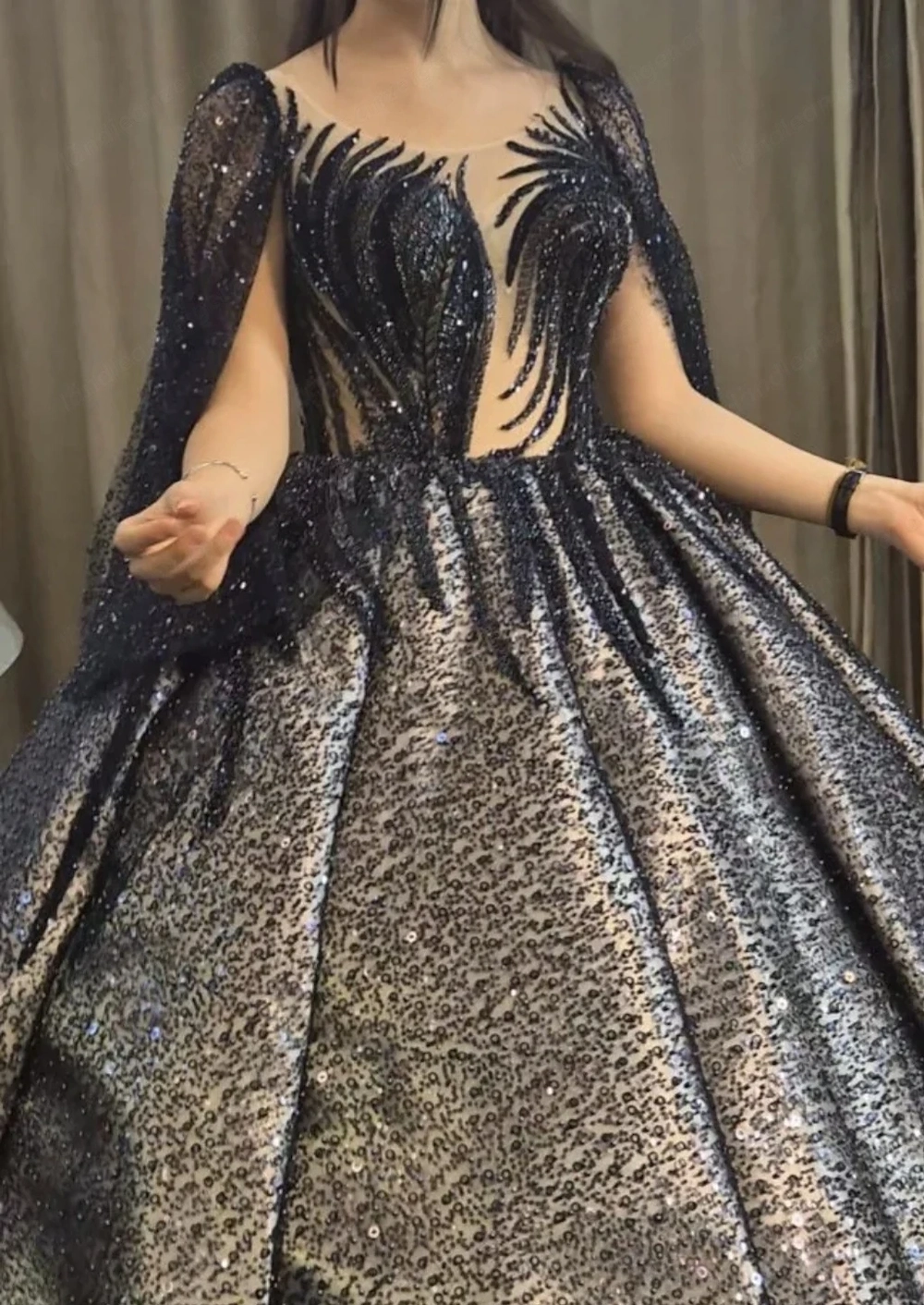 Eine sehr schönes Abendkleid  Verlobungskleid  Hennaabend