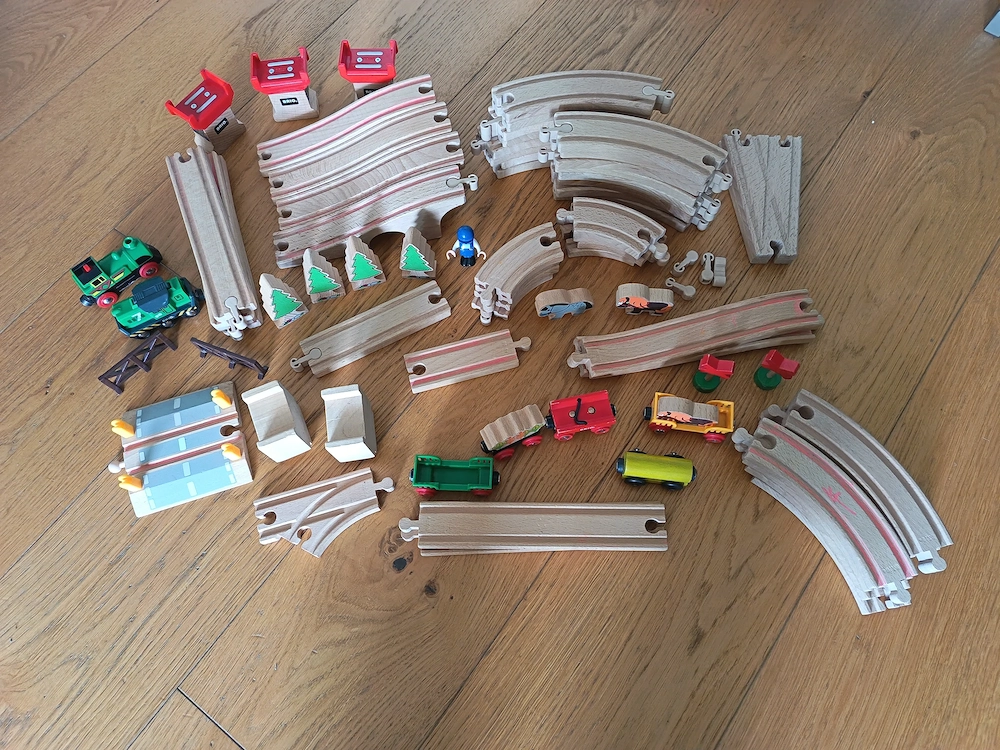 Brio Holzeisenbahn mehrteilig