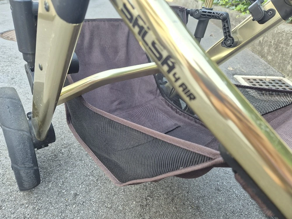 ABC Design Salsa 4 Air Kinderwagen in schwarz gold.