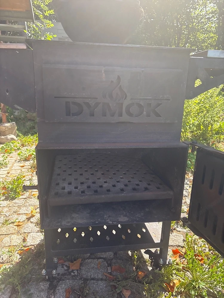 dymok mangal grill