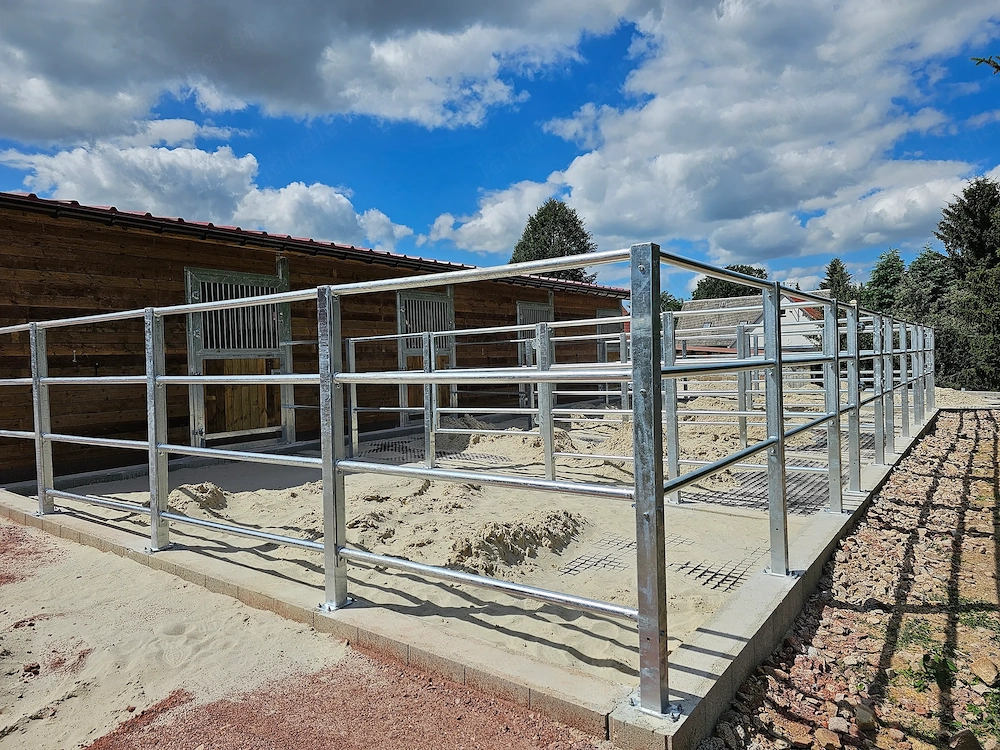 Pferdezaun kaufen & Paddockzaun für moderne Pferdehaltung - Stall & Weidezaun