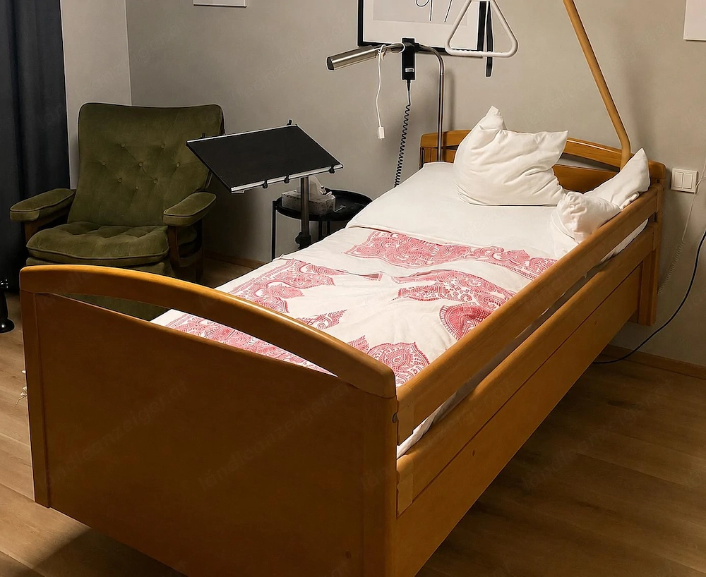 Pflegebett Holz