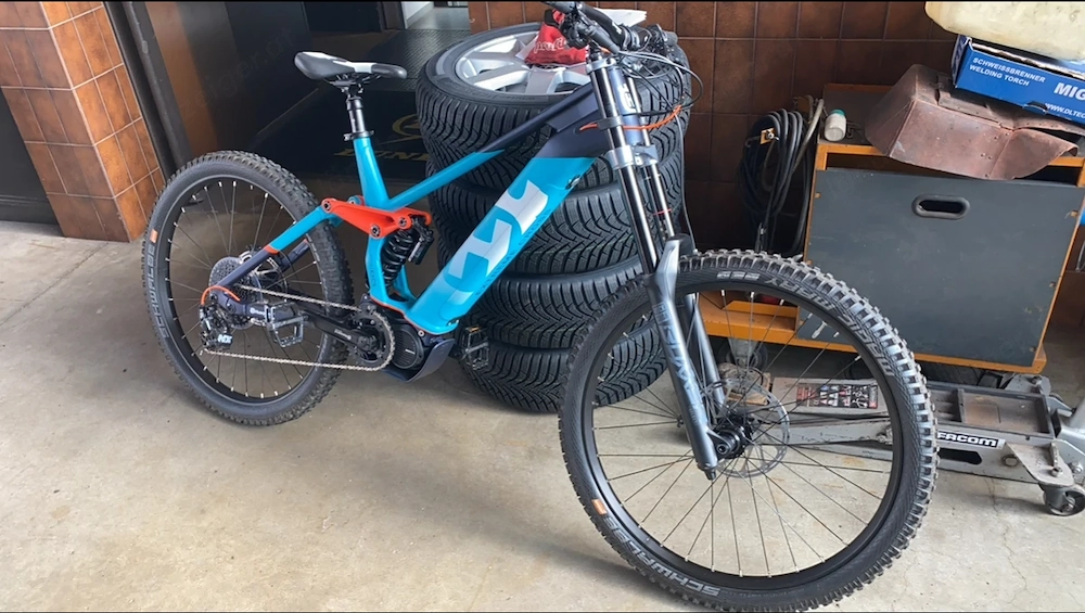 Downhillbike E-Bike Husqvarna EXC9 Rockshox Boxxer