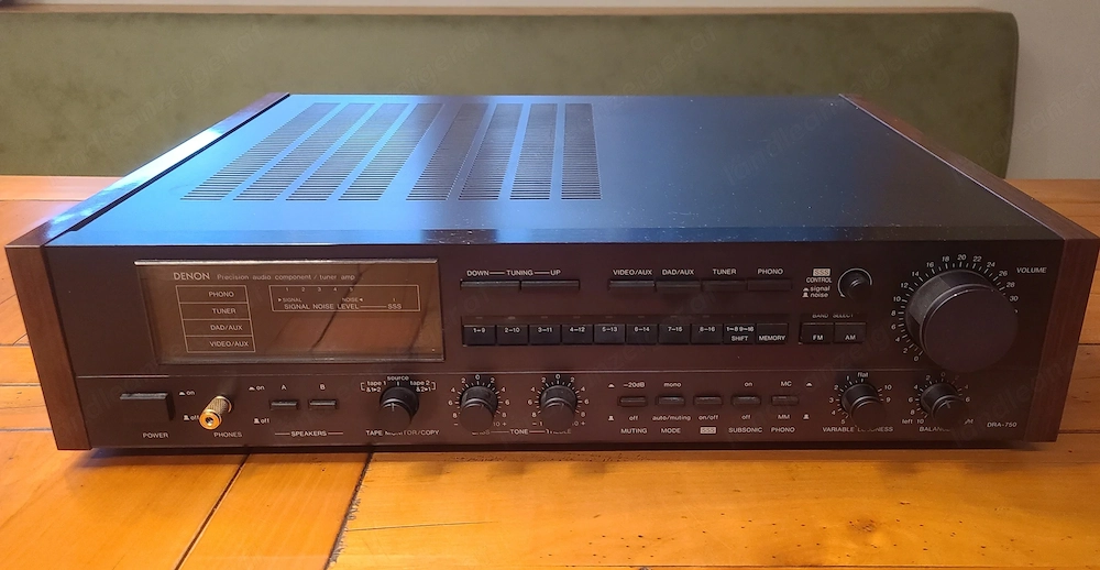 Denon Stereo Tuner Amplifier und DC-Player