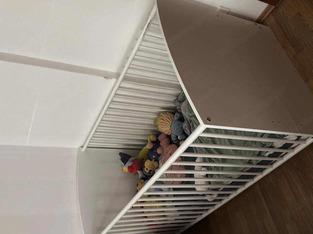 Baby Bett (mit Matratze)