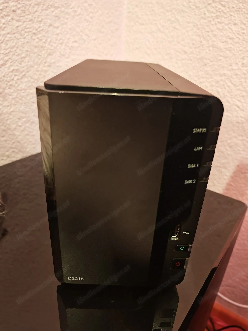 Synology DS18 NAS mit 2x 16TB Toshiba X300