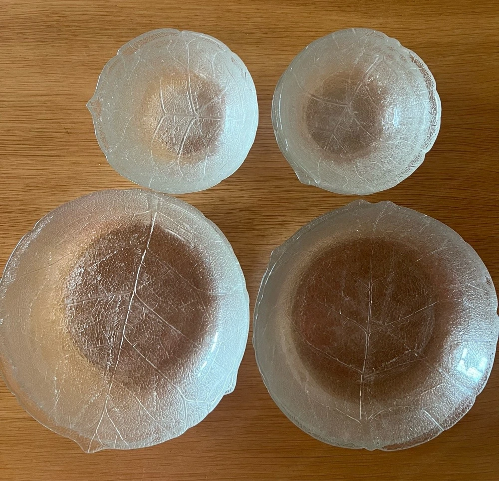 Desserschalen und Teller