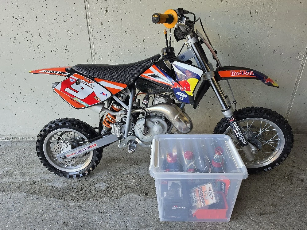 KTM 50 SX (Bj. 2005)   inkl. Ersatzteilpaket
