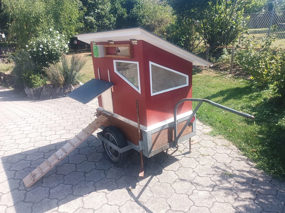 Hühnerstall fahrbar (inkl automatischer Hühnerklappe)