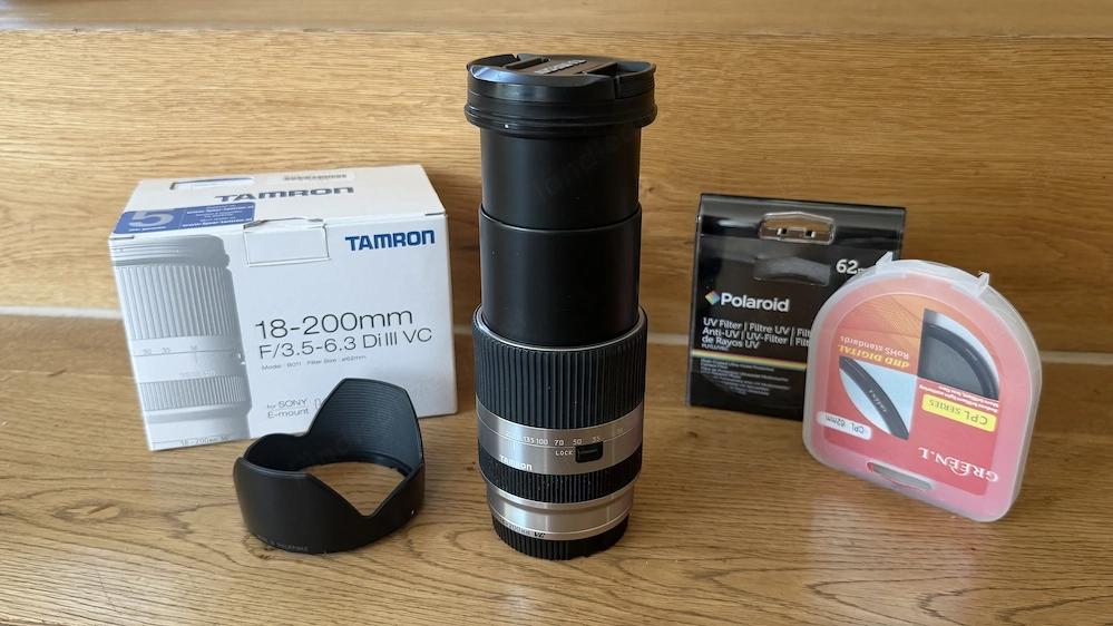 Tamron AF B011 18-200 mm F3.5-6.3 Di III VC AF Objektiv | Sony E-mount | Zubehörpaket