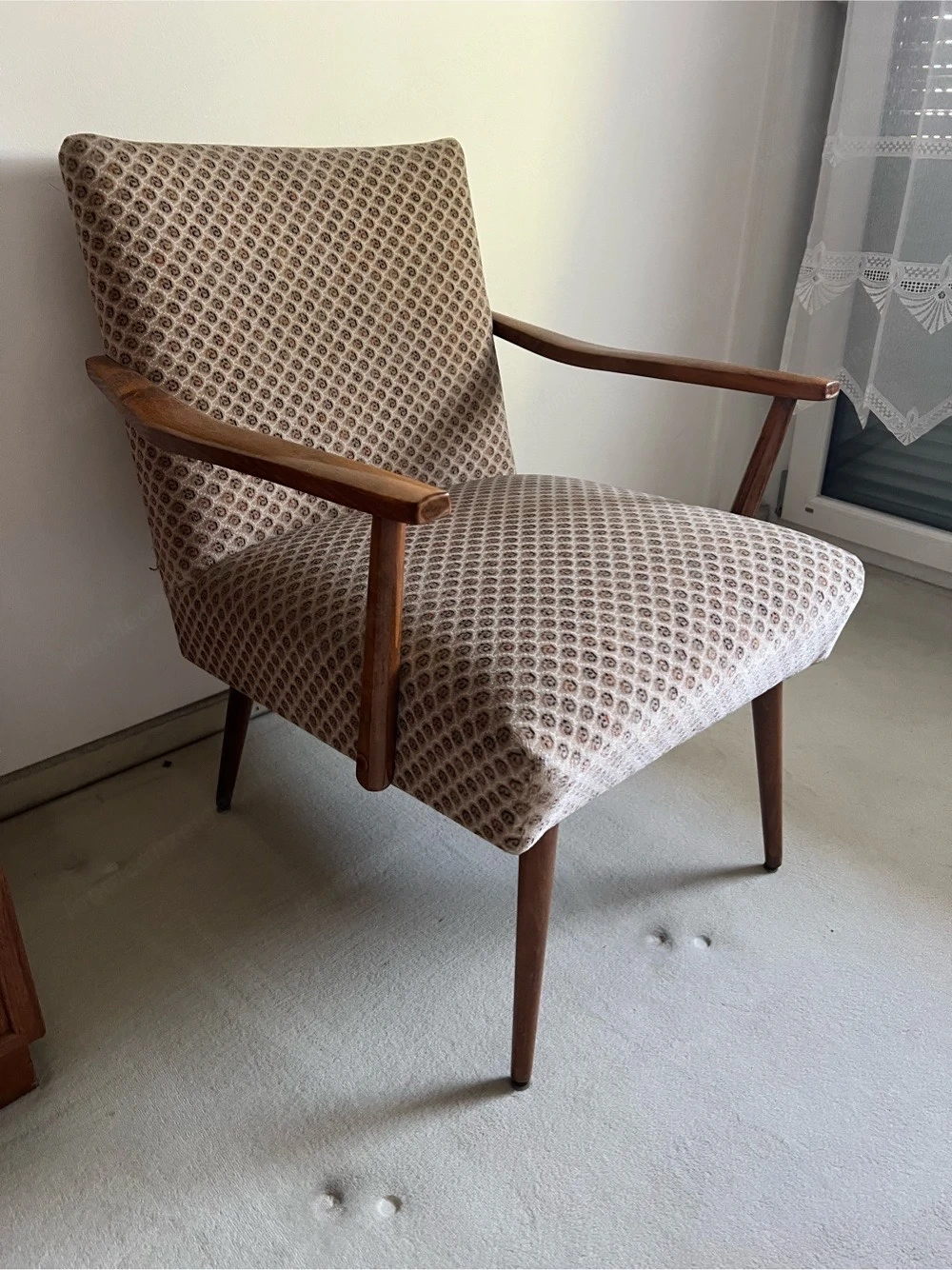 Stuhl aus Holz mit Polster