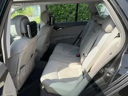Mercedes Benz E 220 T Classic CDI