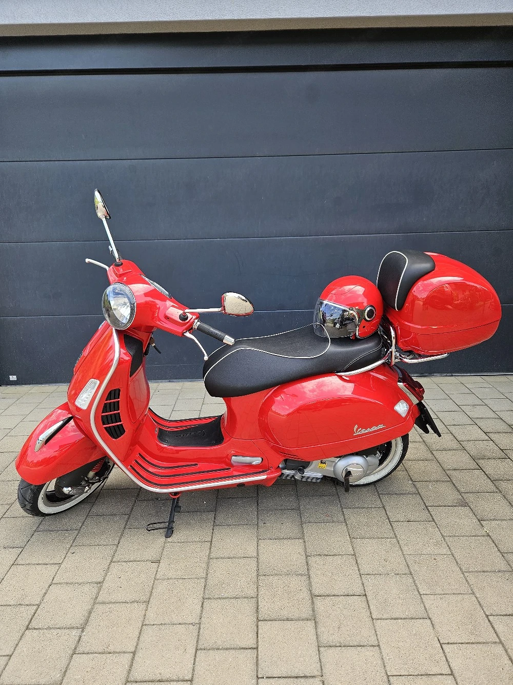 Vespa GTS 300