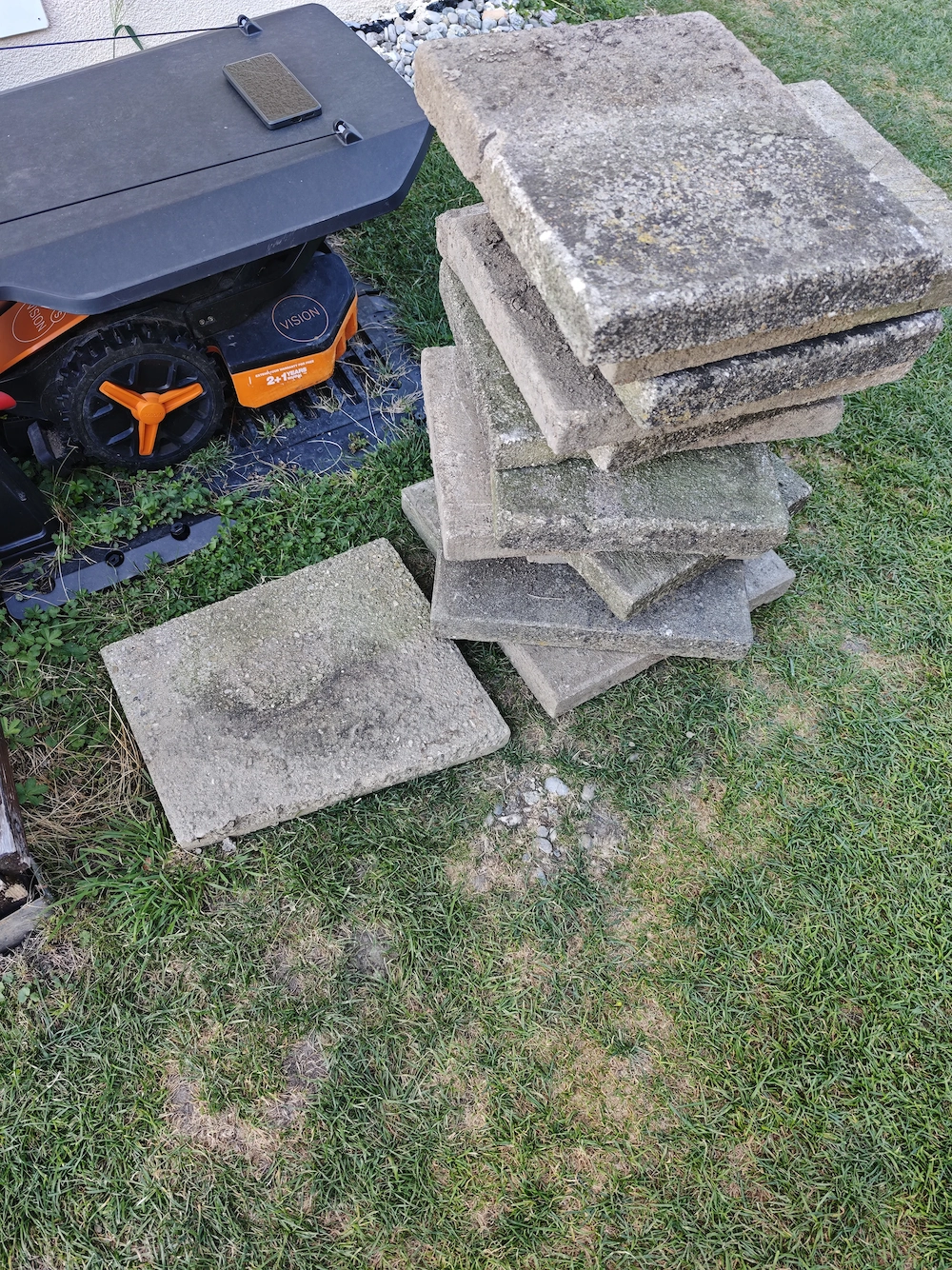 Gartenplatten zu verschenken