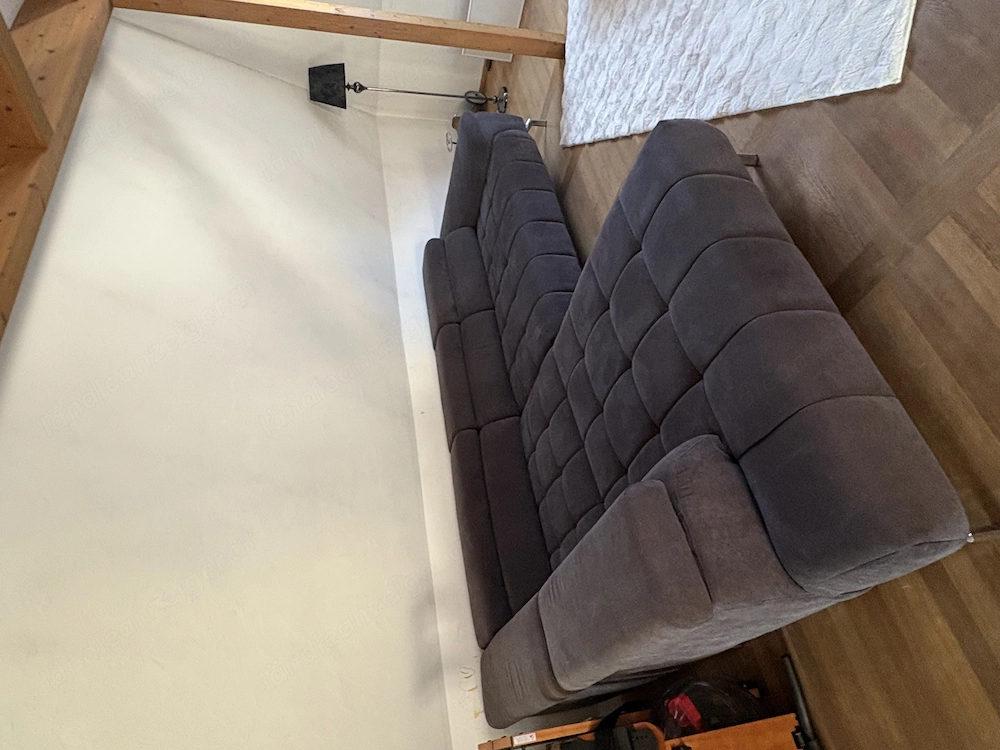 Gratis Stoffcouch grau