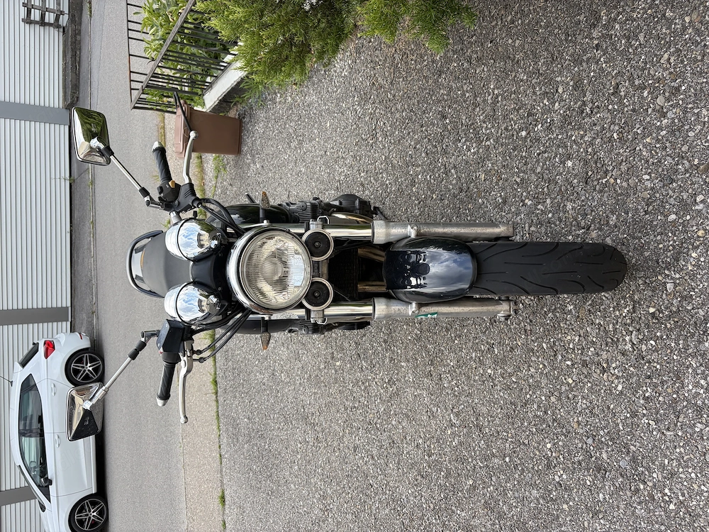 Suzuki GSX 750 Inazuma A2