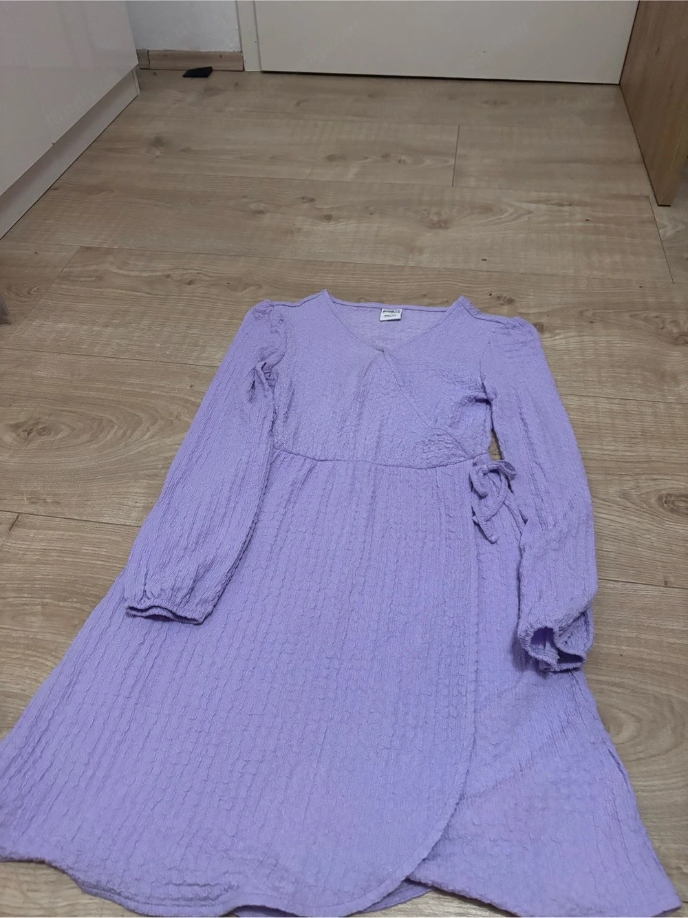 schickes kleid