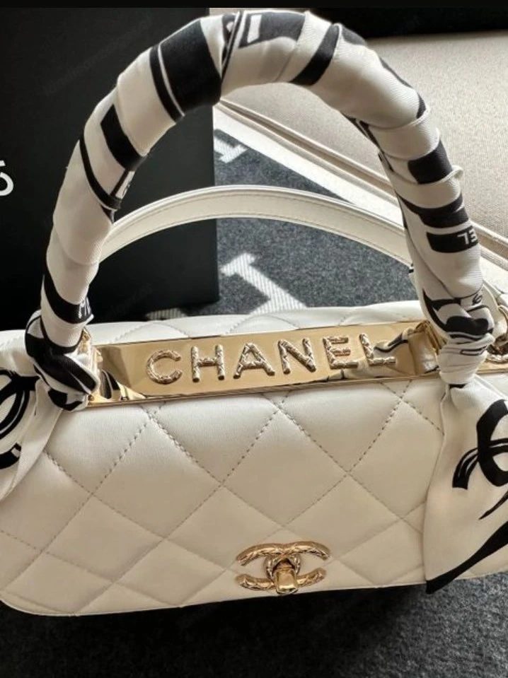 Chanel trendy CC flap bag 