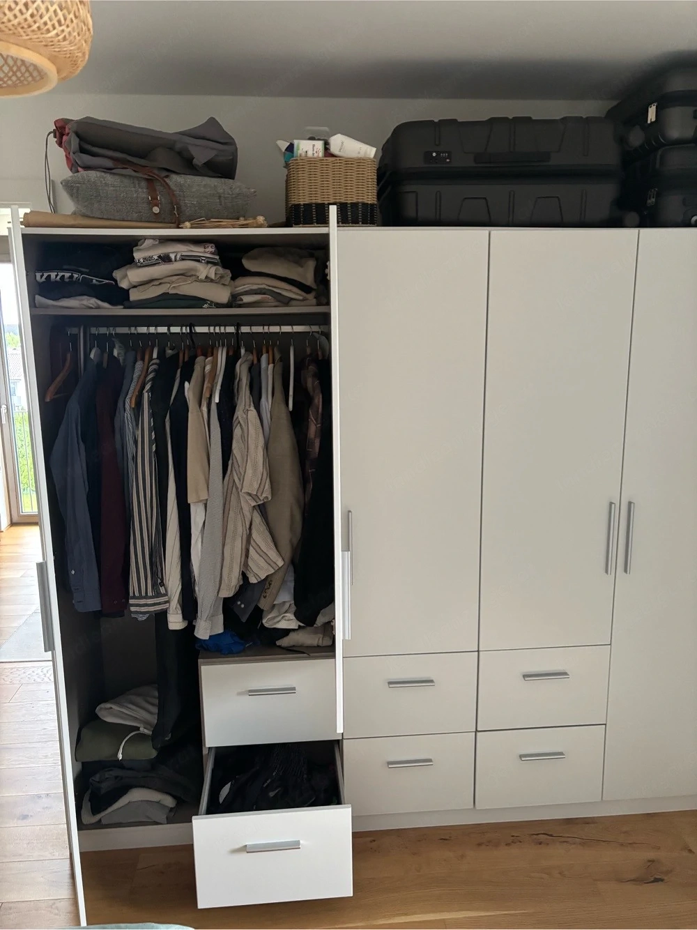Schlafzimmerschrank