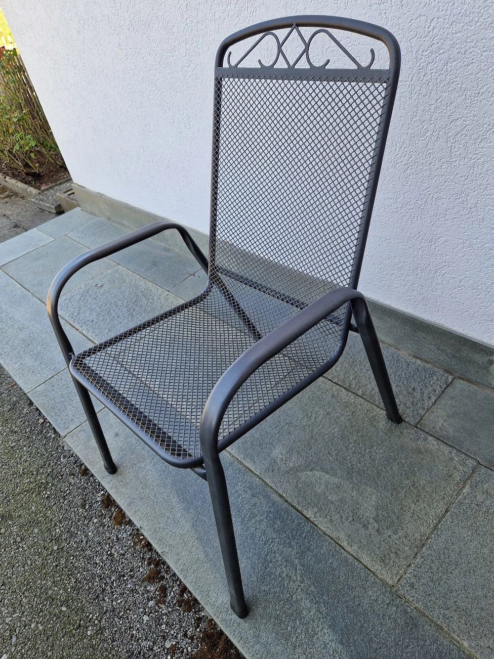 5 Stappelstühle zu verschenken