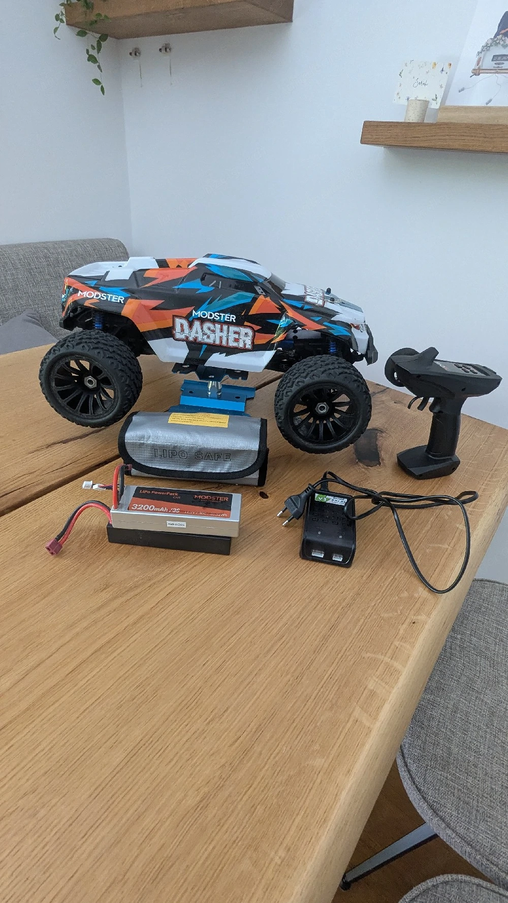 Modster Dasher V2 Brushless Monstertruck 