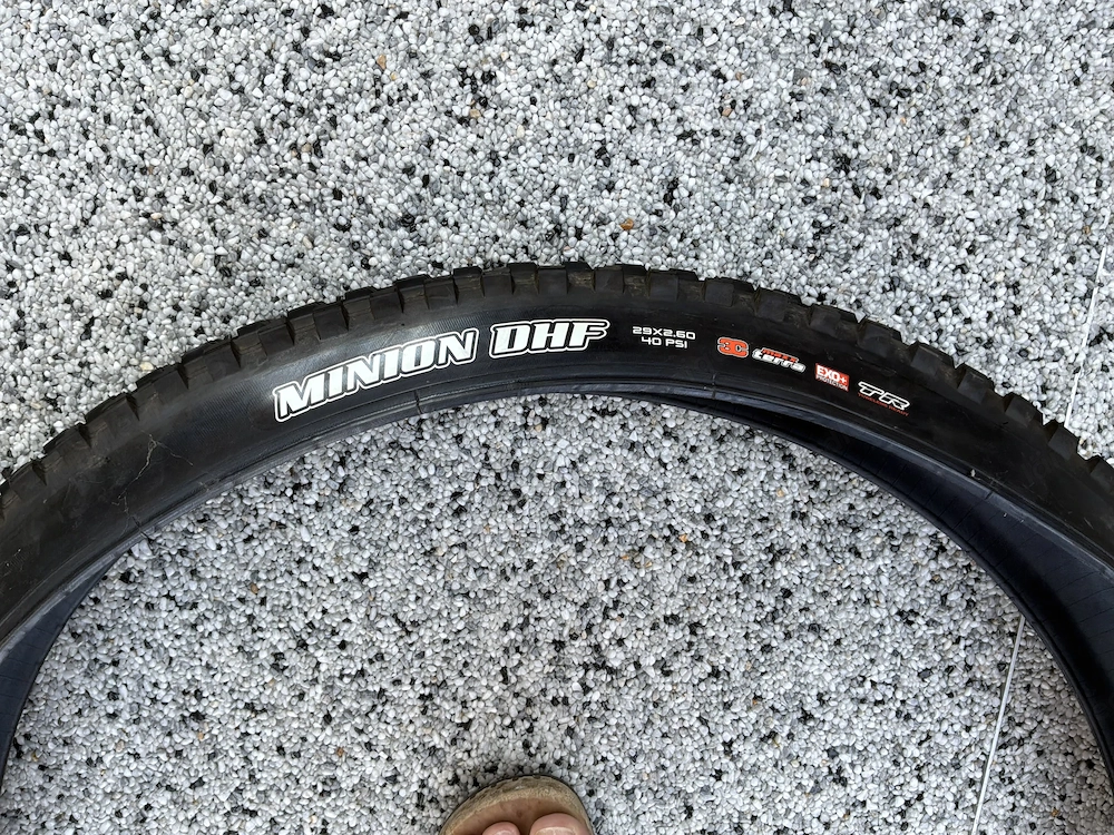 Verkaufe 2 Stk. MTB Reifen Maxxis Minion DHF 29x2.6