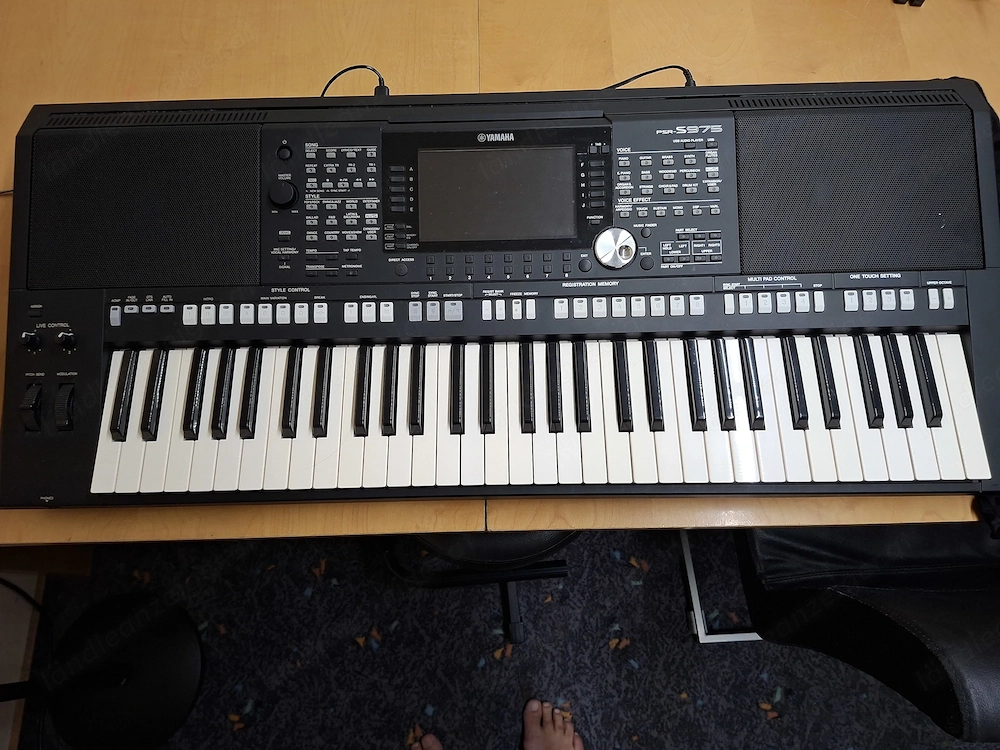 Yamaha PSR 975 zu verkaufen