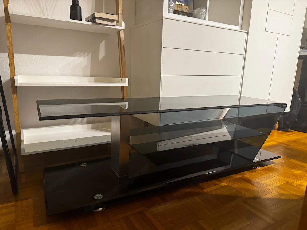 Fernsehen Tisch  Regal 