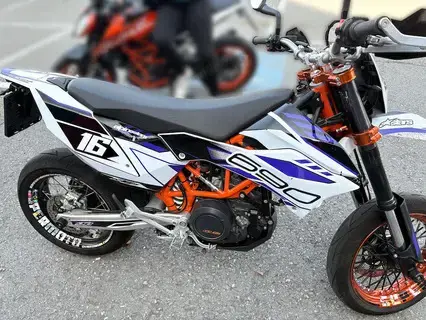 Ktm smc-r Supermoto 690ccm
