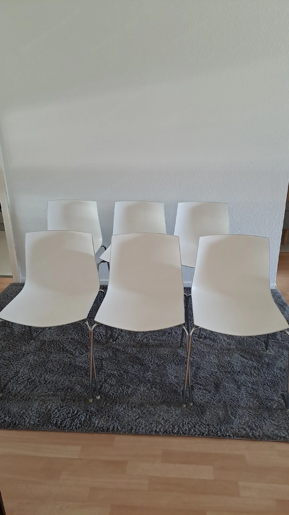 6 zeitlos elegante Stühle zu verkaufen