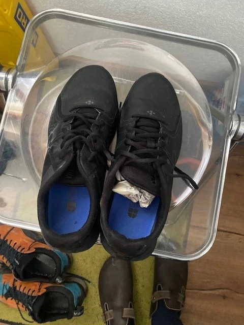 Kochschuhe bzw. Tennisschuhe