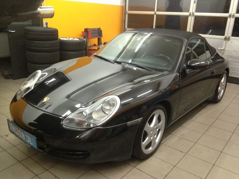 Porsche 911 (996) Carrera 4 Cabrio   305 PS, schwarz schwarz, Hardtop