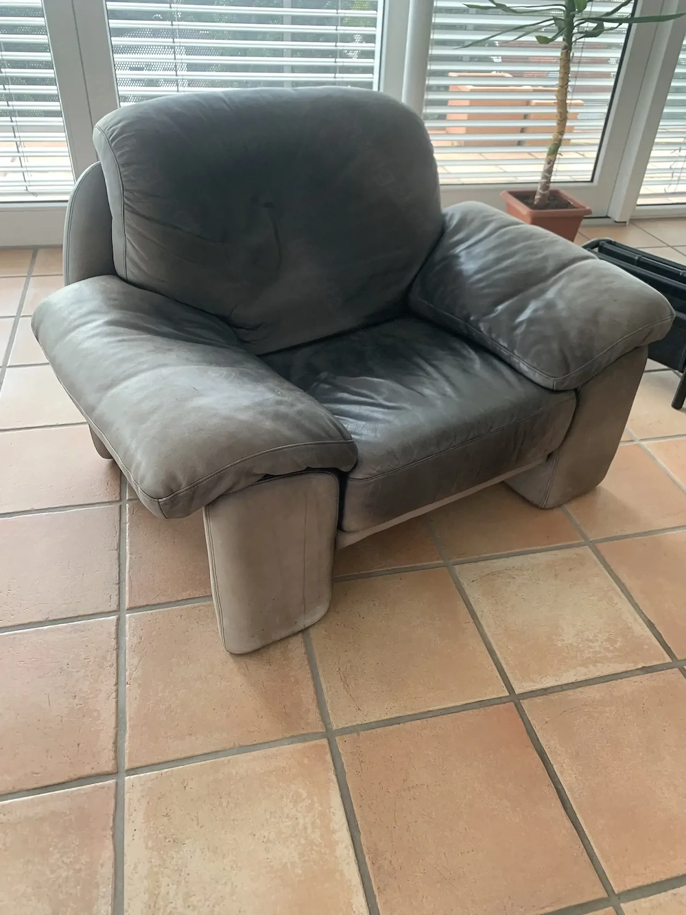 Leder Couch mit 2 Sesseln  und einer 2 er Bank
