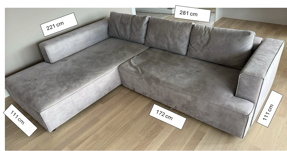 Wohnlandschaft   Couch in neutralem Grau