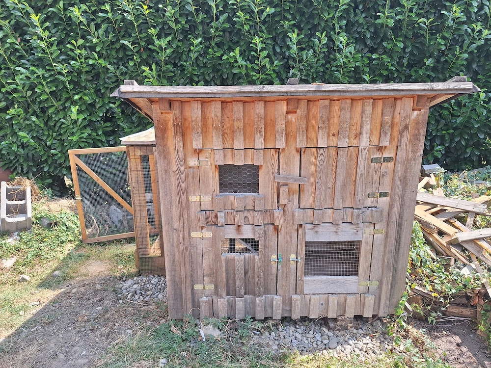 Wachtel-oder Hühnerstall