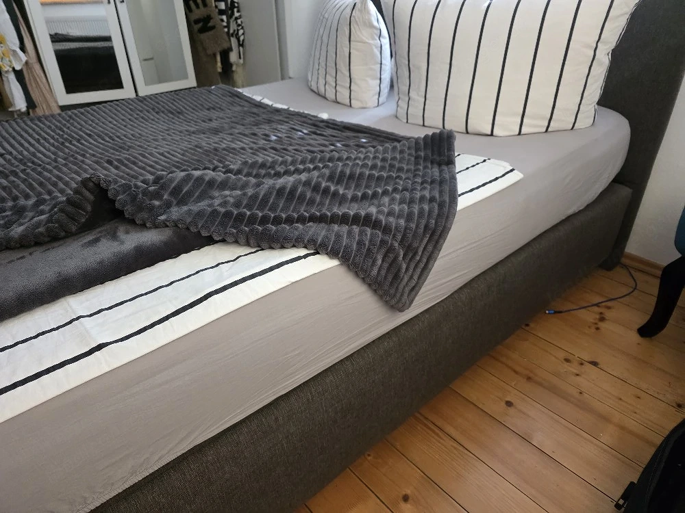 Boxspringbett mit Topper