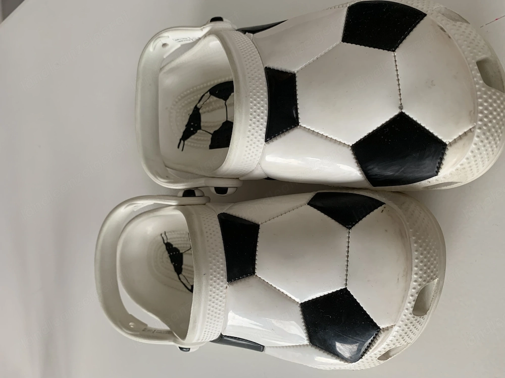 Crocs Fussball Größe 33 - 34