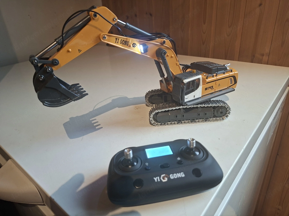 RC Bagger 1:50 mit Rechnung   Garantie