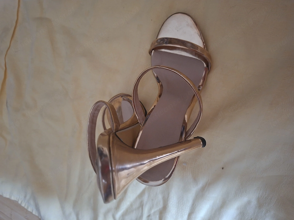 Du bist Schuh Fetischist . getragene Sandalen für Liebhaber