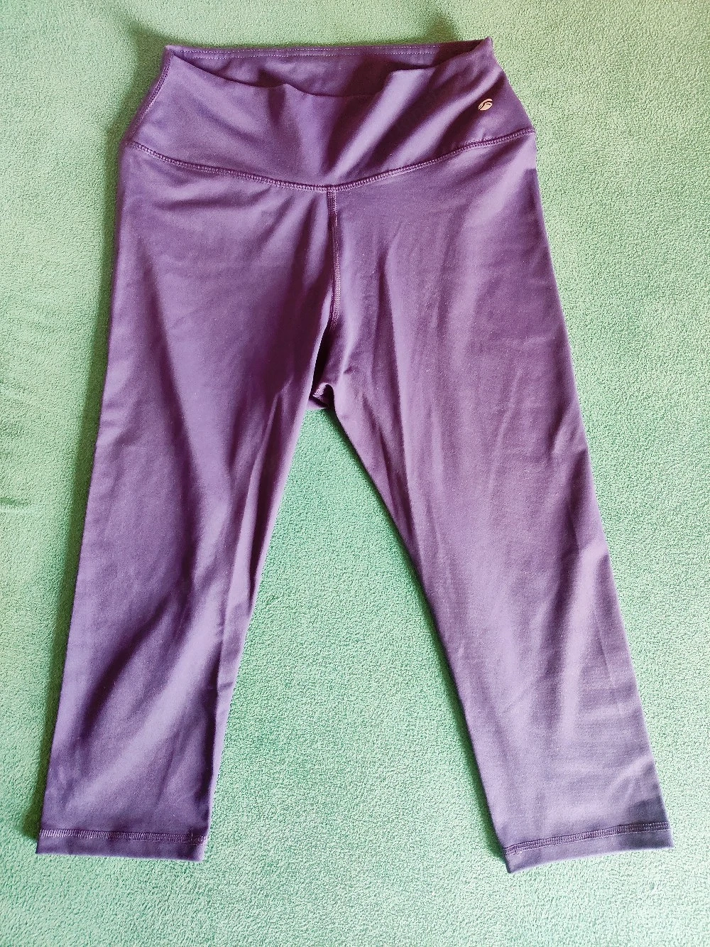 Sporthose dunkelblau, eher Kindergröße