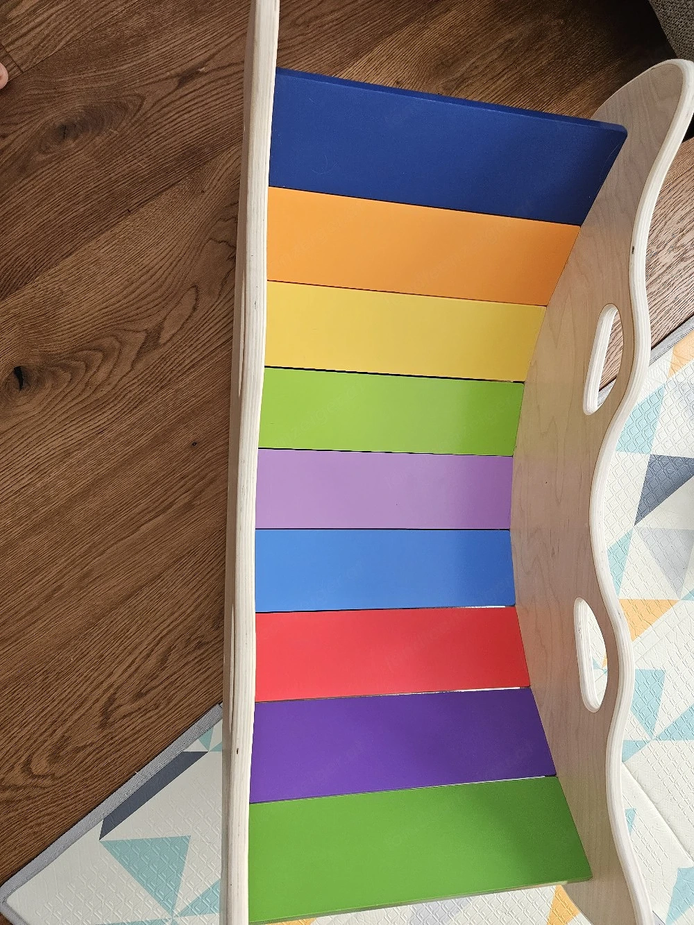 Wippe aus Holz für Kleinkinder