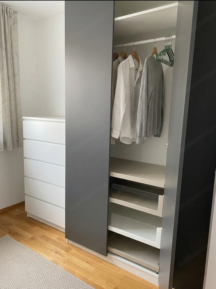 4x Grauer IKEA PAX Kleiderschrank  - Top ausgestattet  - Neupreis über 550 Euro -  je 250 Euro 