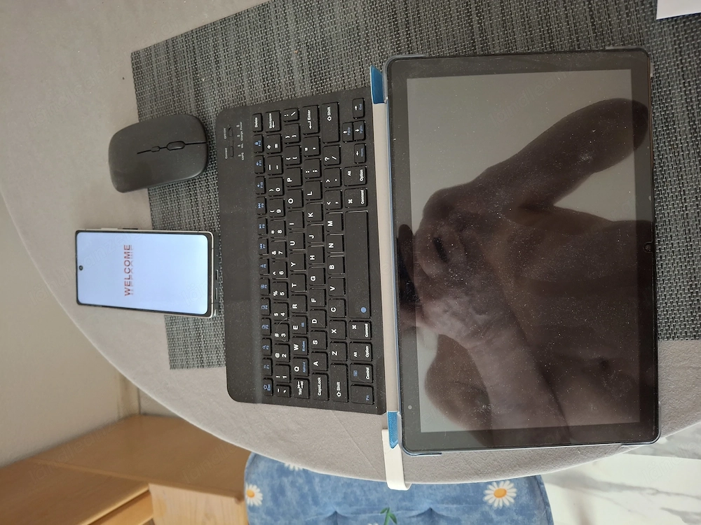 Tablet, Handy, Tastatur